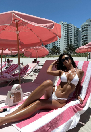 Young Attractive Escort Miami Barsha Heights. 8